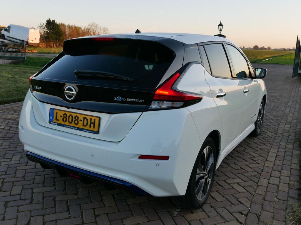 Nissan Leaf 2021