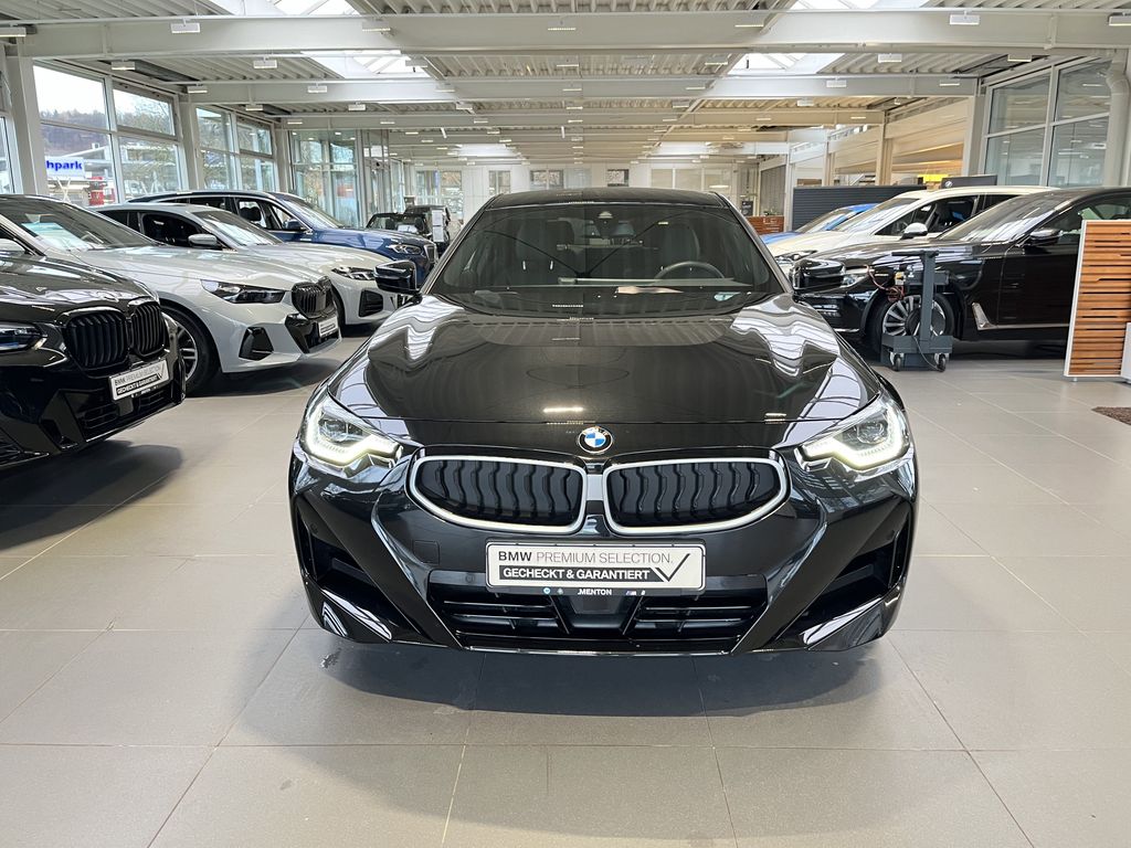 BMW 220 2025