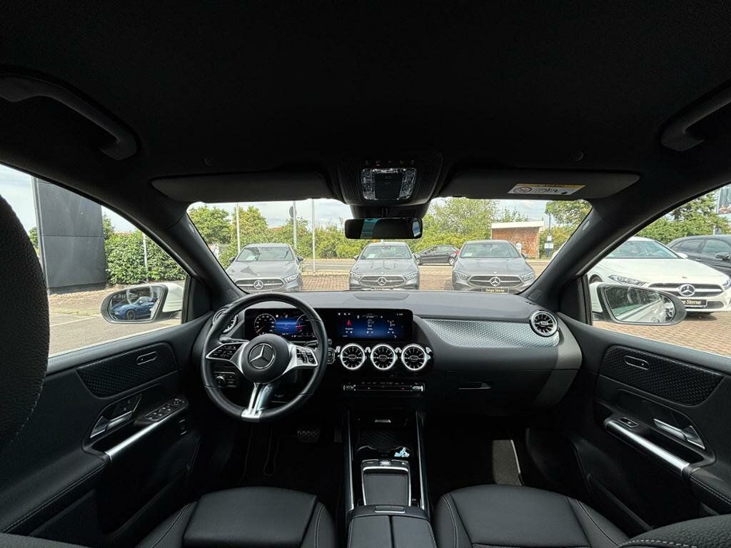 Mercedes-Benz B 200 2024