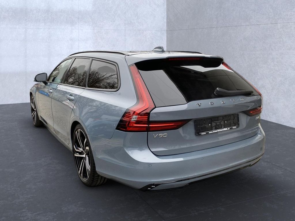 Volvo V90 2022