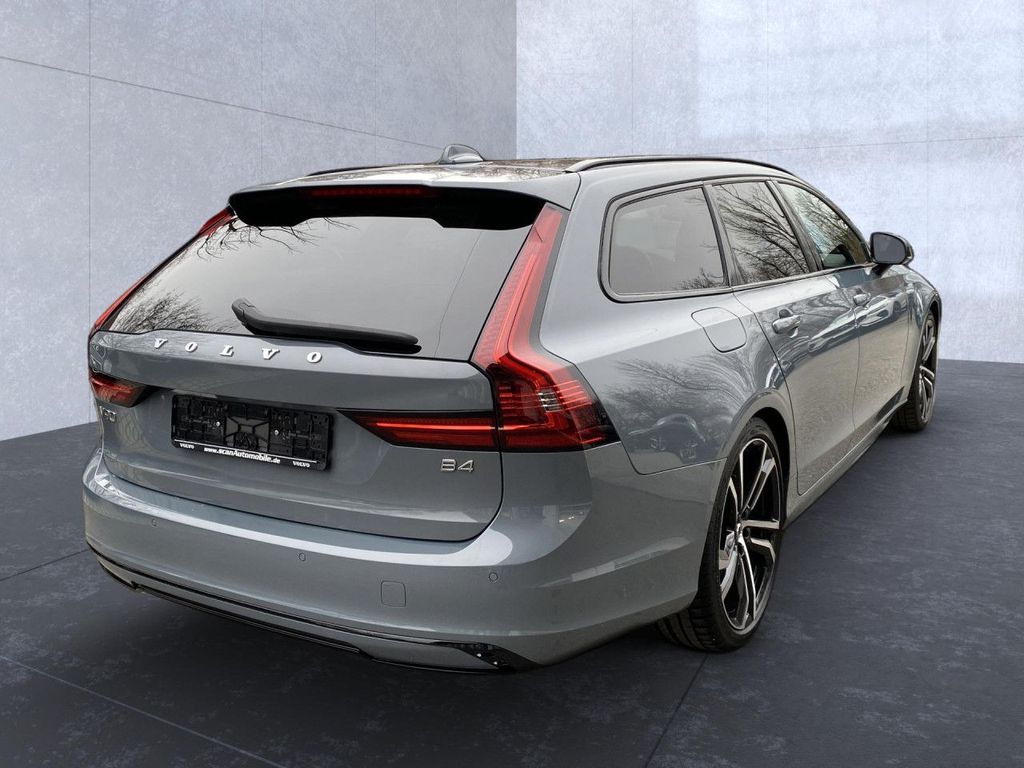 Volvo V90 2022