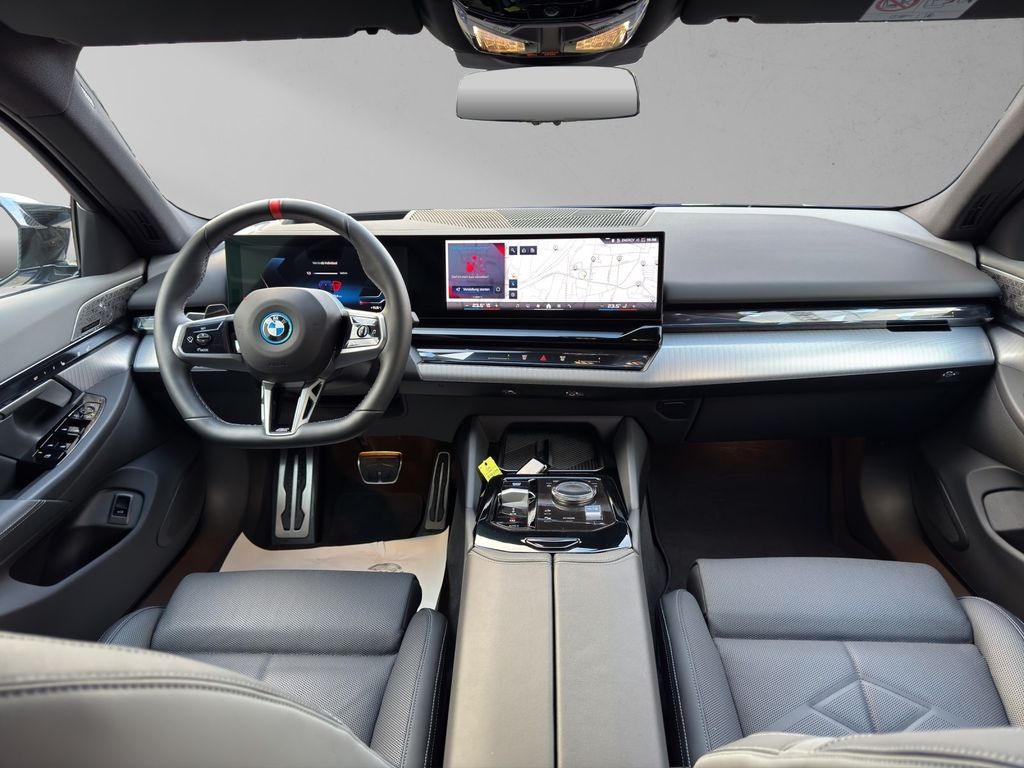 BMW i5 2025