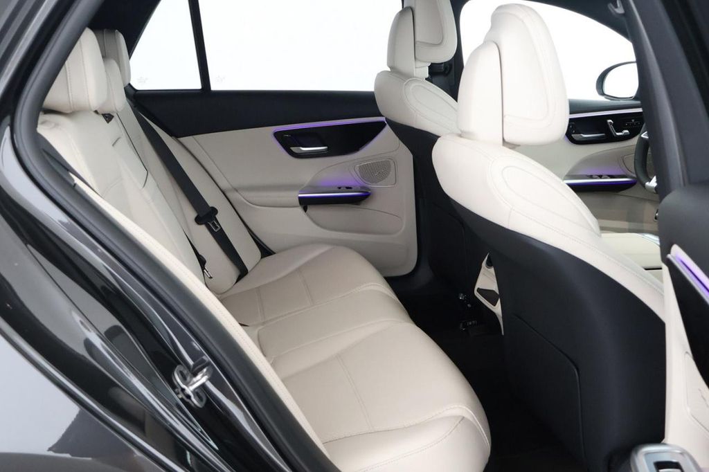 Mercedes-Benz C 200 2025