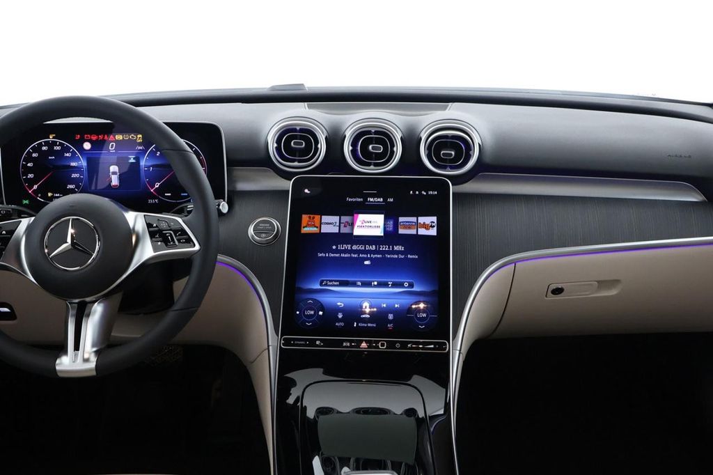 Mercedes-Benz C 200 2025