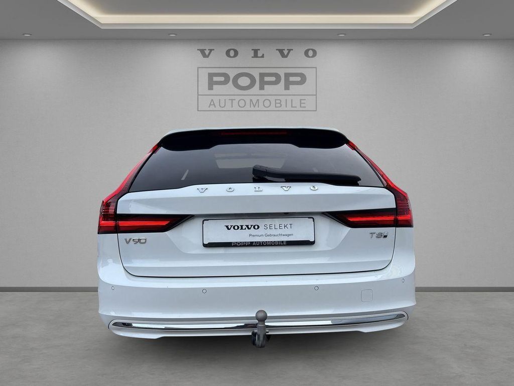 Volvo V90 2025