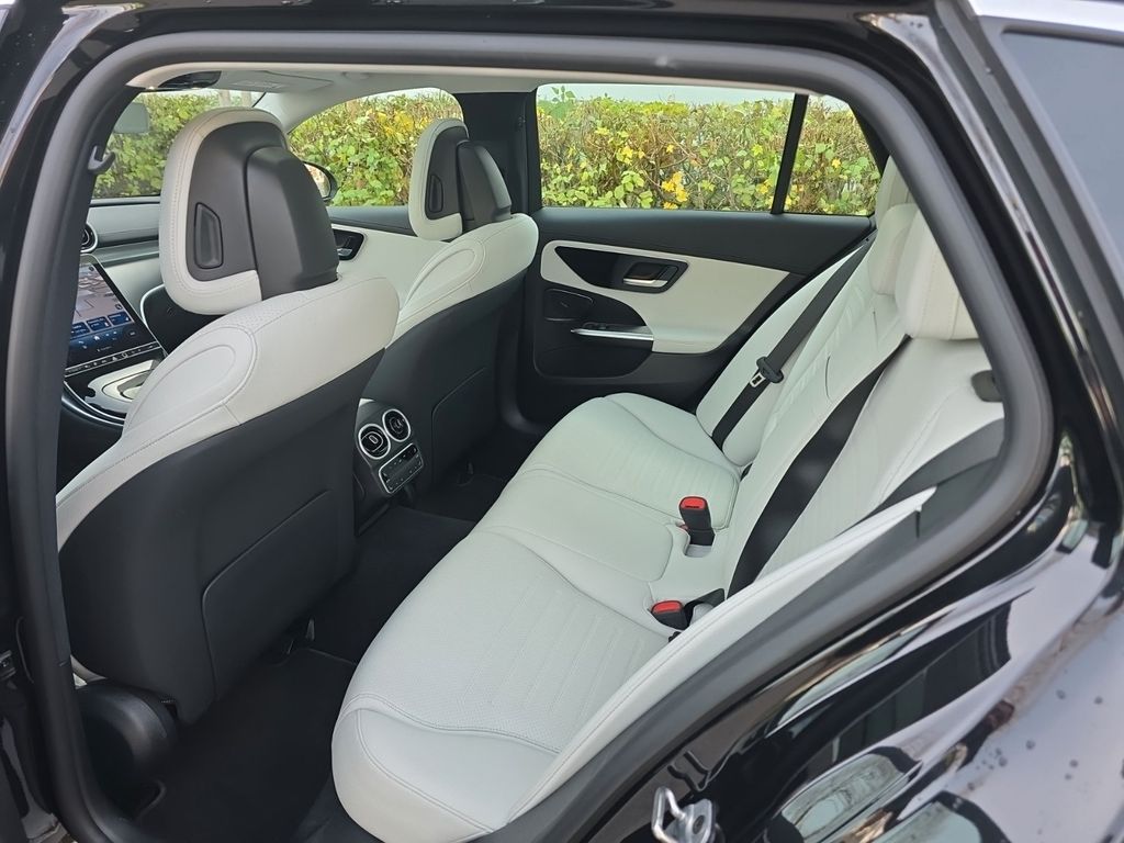 Mercedes-Benz C 300 2024