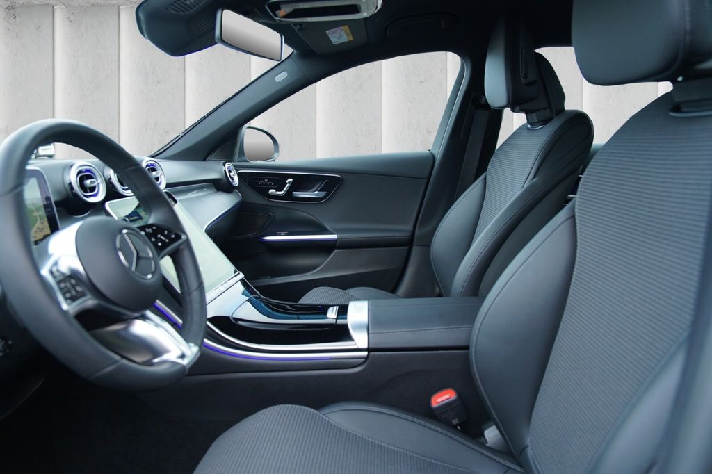 Mercedes-Benz C 300 2024