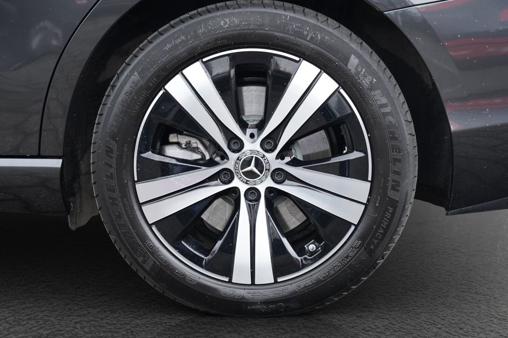 Mercedes-Benz C 300 2024