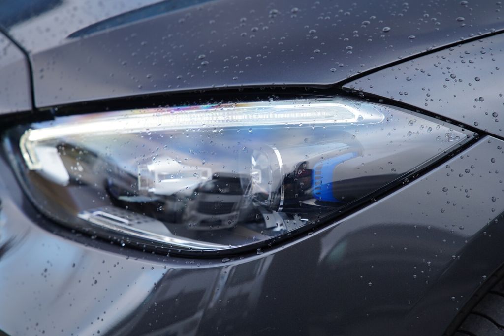 Mercedes-Benz C 300 2024