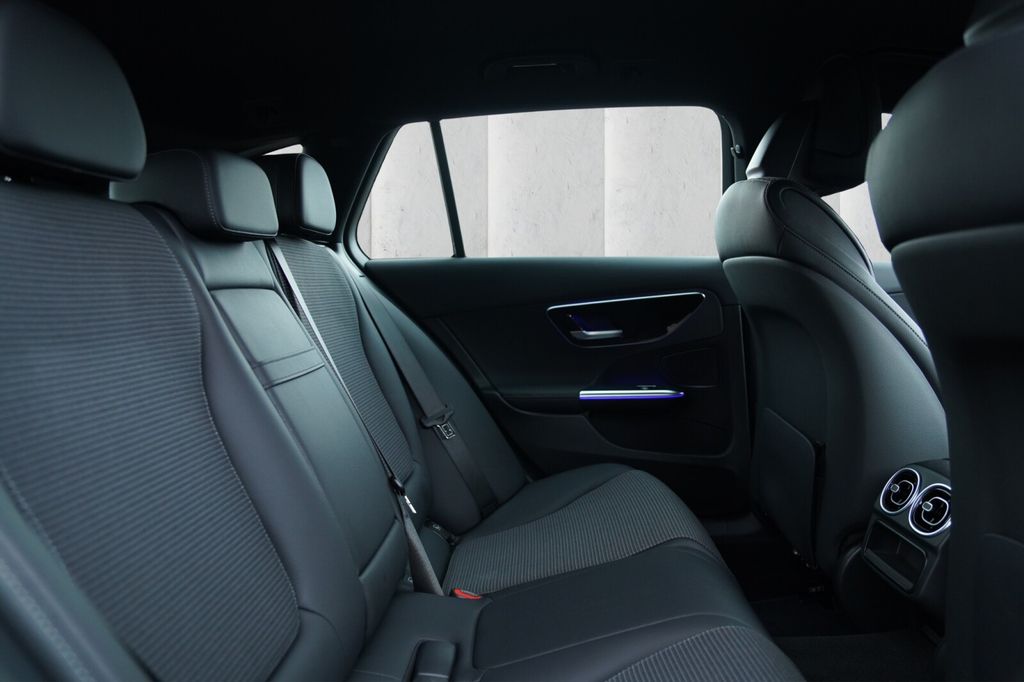 Mercedes-Benz C 300 2024