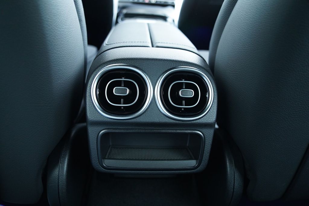 Mercedes-Benz C 300 2024