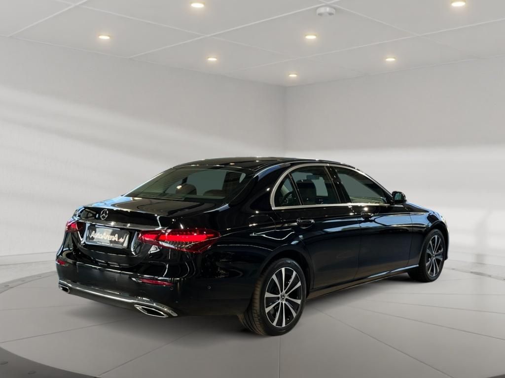 Mercedes-Benz E 300 2022