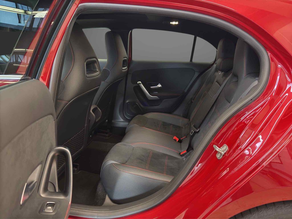 Mercedes-Benz A 220 2024