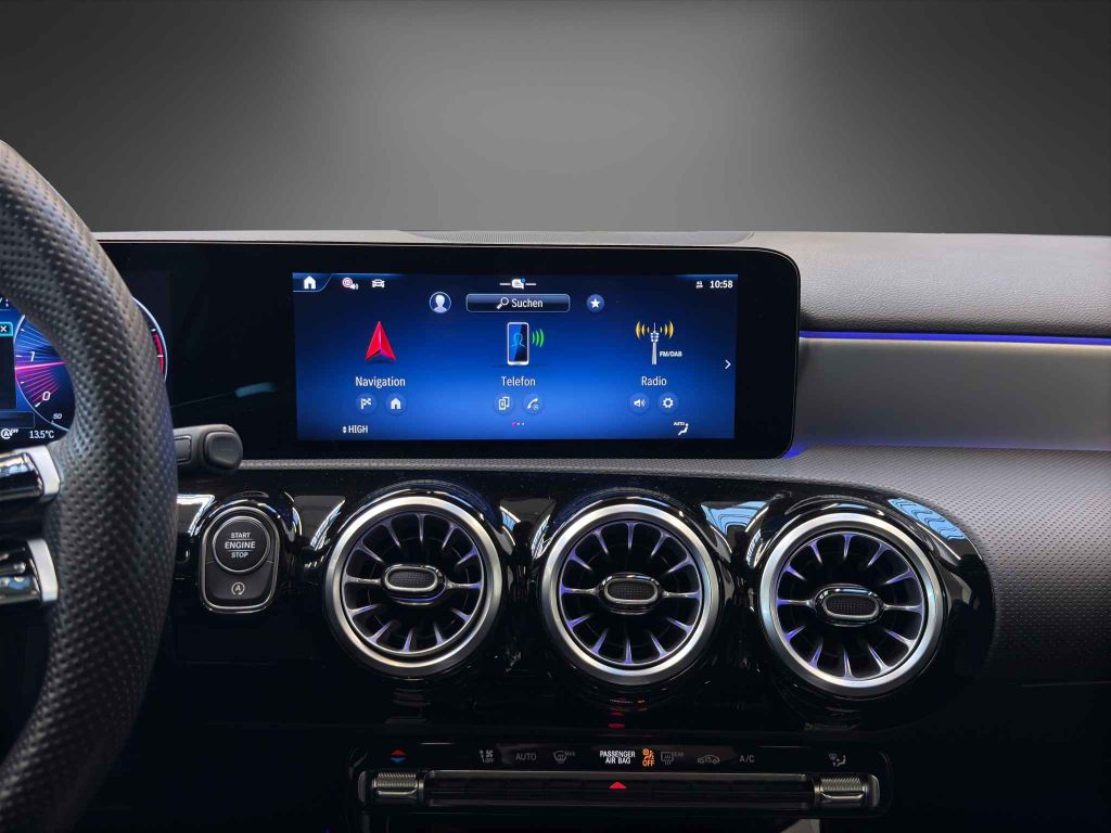 Mercedes-Benz A 220 2024