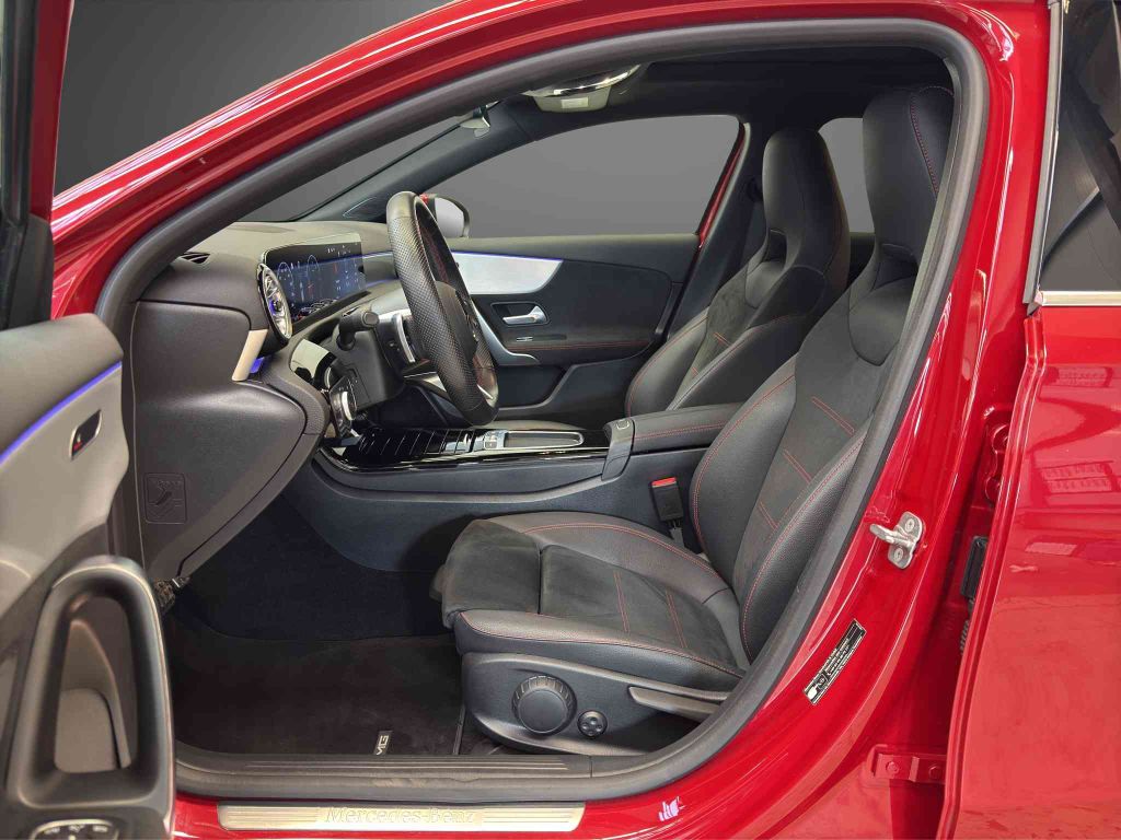 Mercedes-Benz A 220 2024