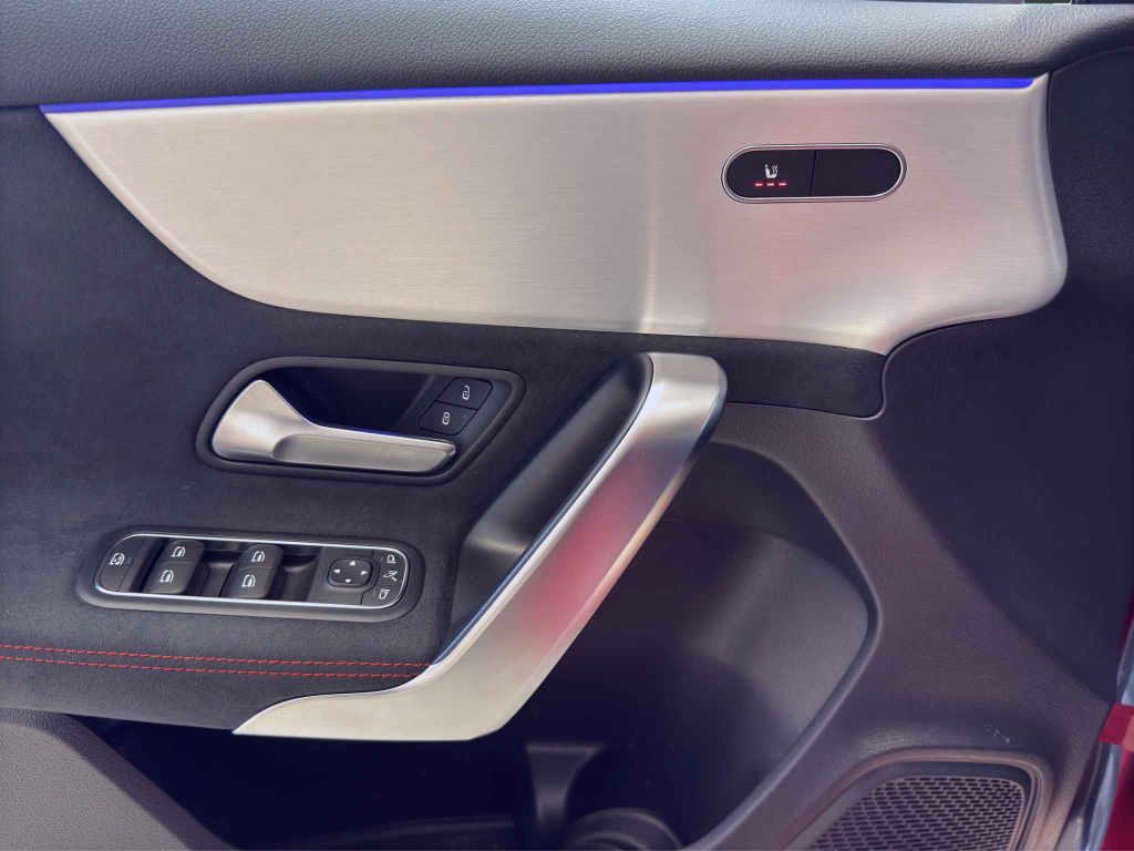 Mercedes-Benz A 220 2024