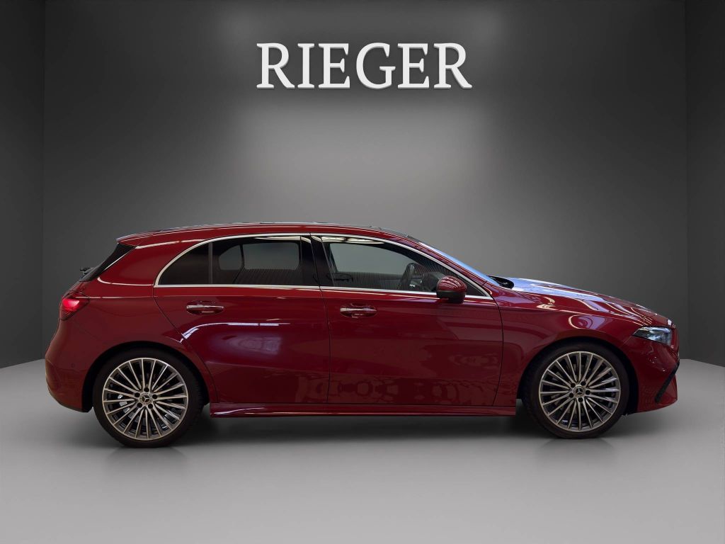 Mercedes-Benz A 220 2024