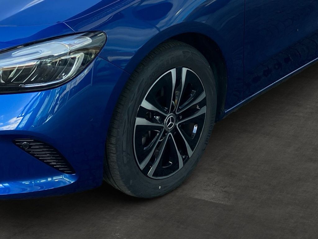 Mercedes-Benz B 220 2024