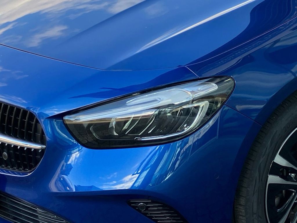 Mercedes-Benz B 220 2024