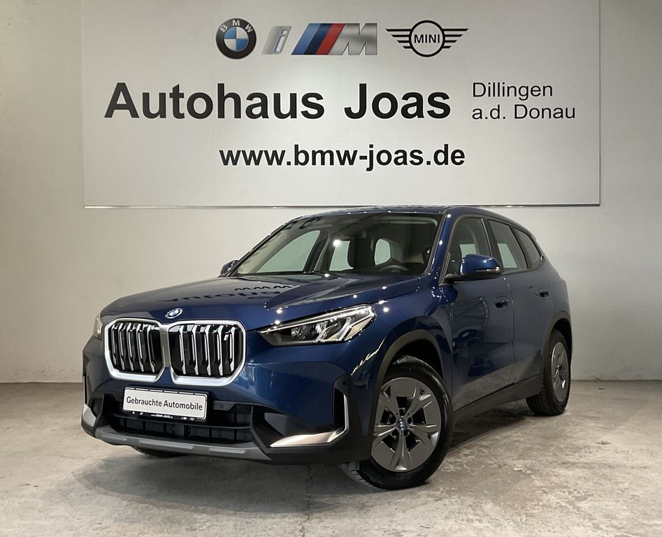 BMW iX1 2023