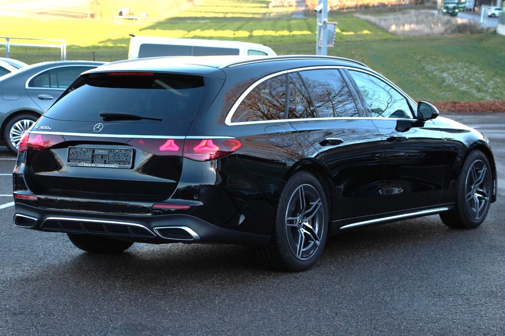 Mercedes-Benz E 300 2025