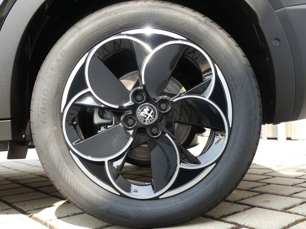 Alfa Romeo Junior 2025