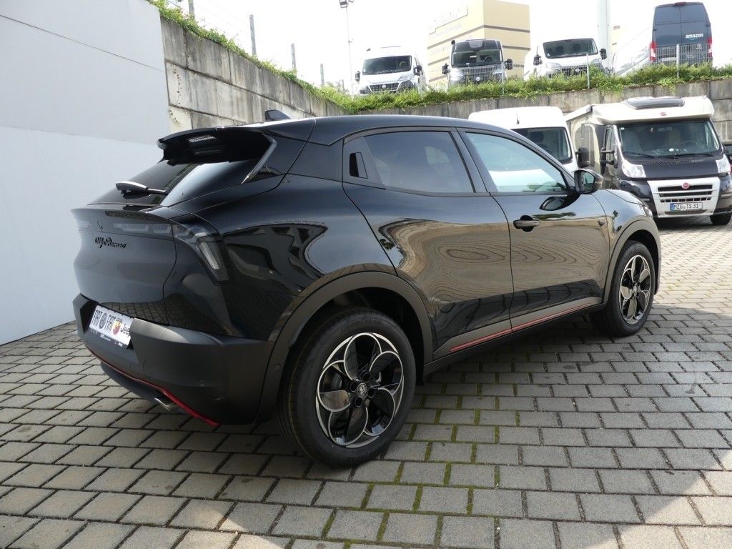 Alfa Romeo Junior 2025