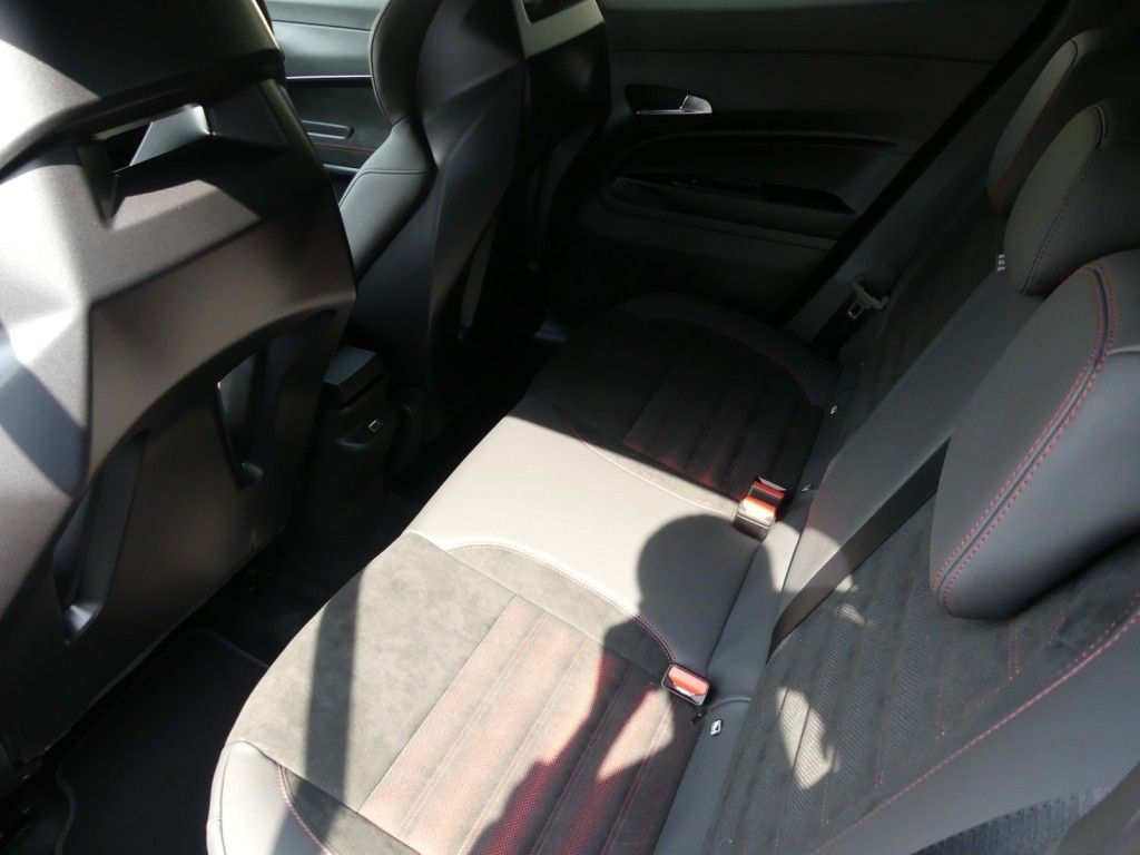 Alfa Romeo Junior 2025