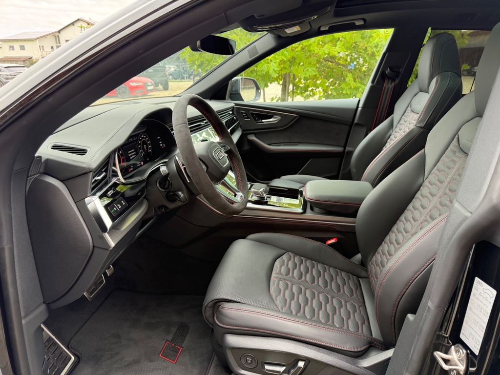 Audi RSQ8 2025