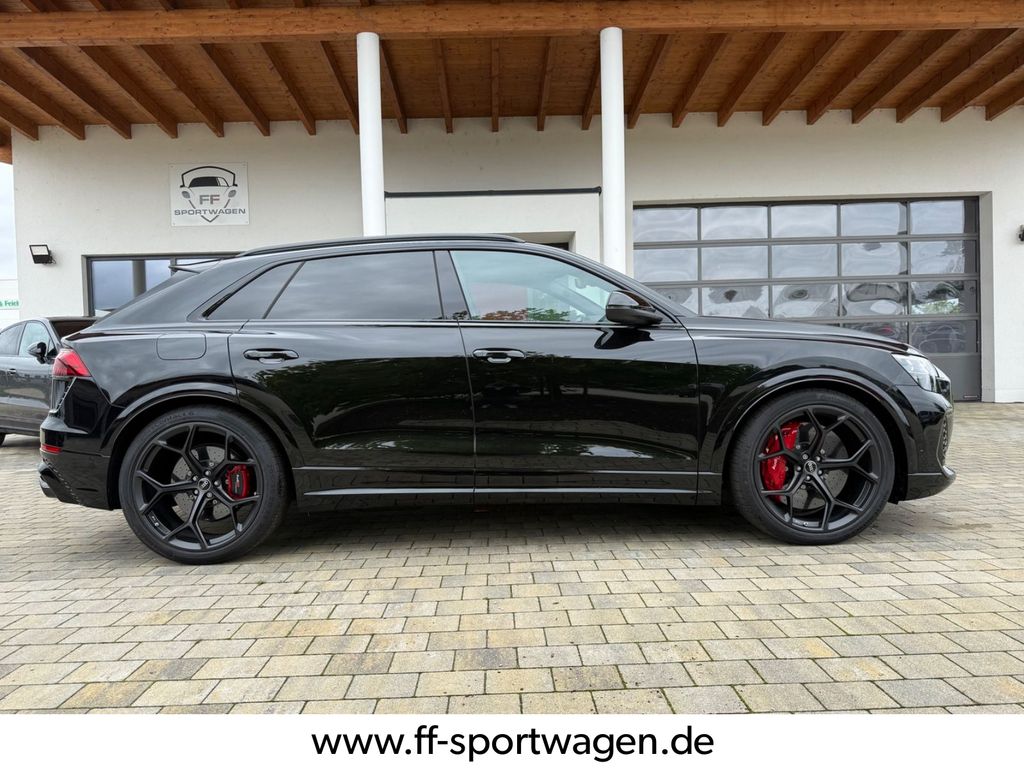 Audi RSQ8 2025