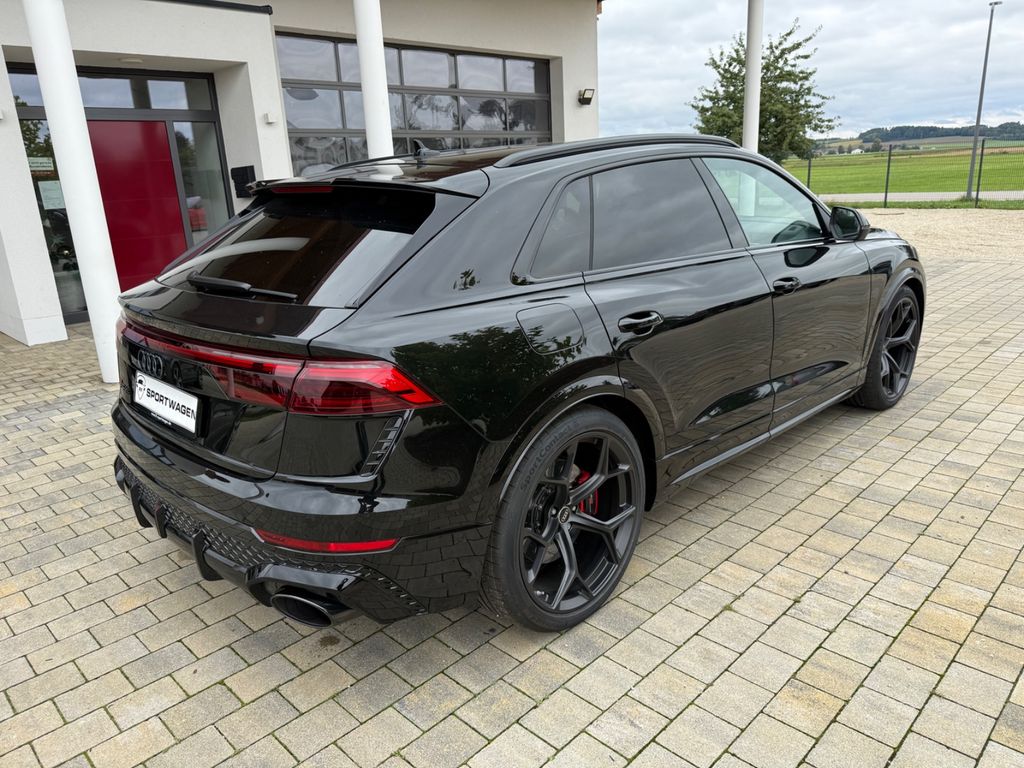 Audi RSQ8 2025