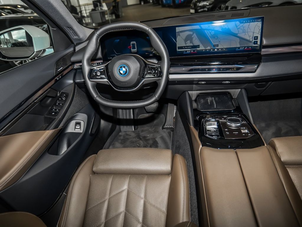 BMW i5 2024