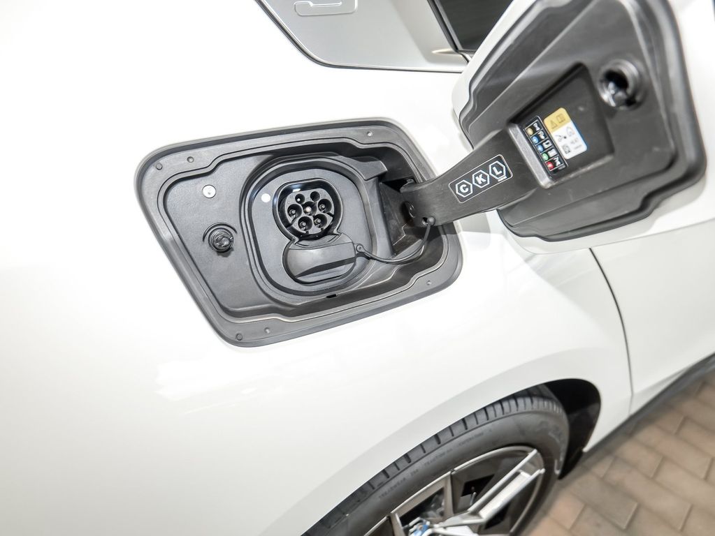 BMW i5 2024