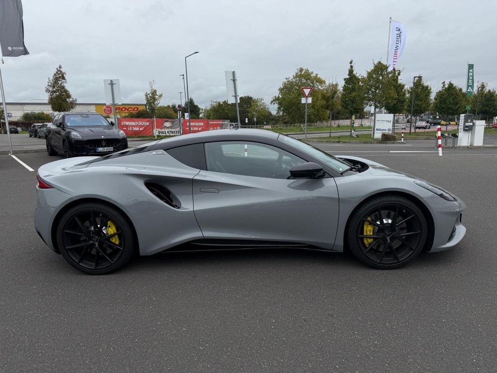 Lotus Emira 2025