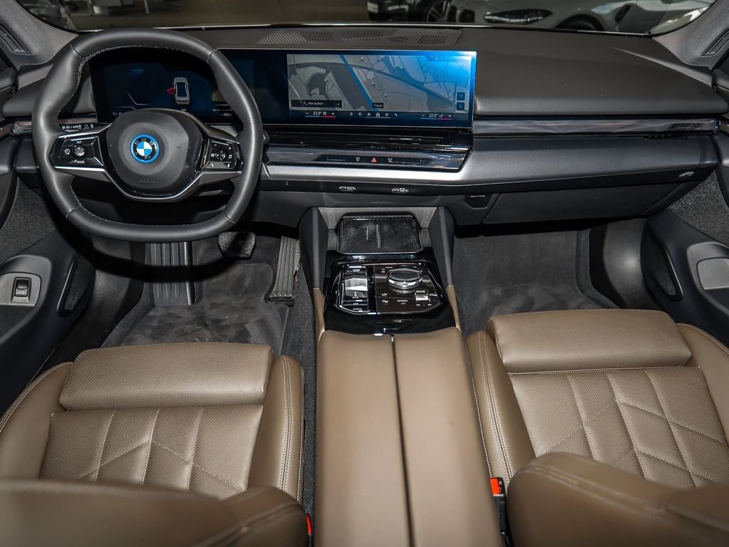BMW i5 2024