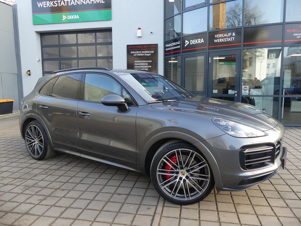 Porsche Cayenne 2021