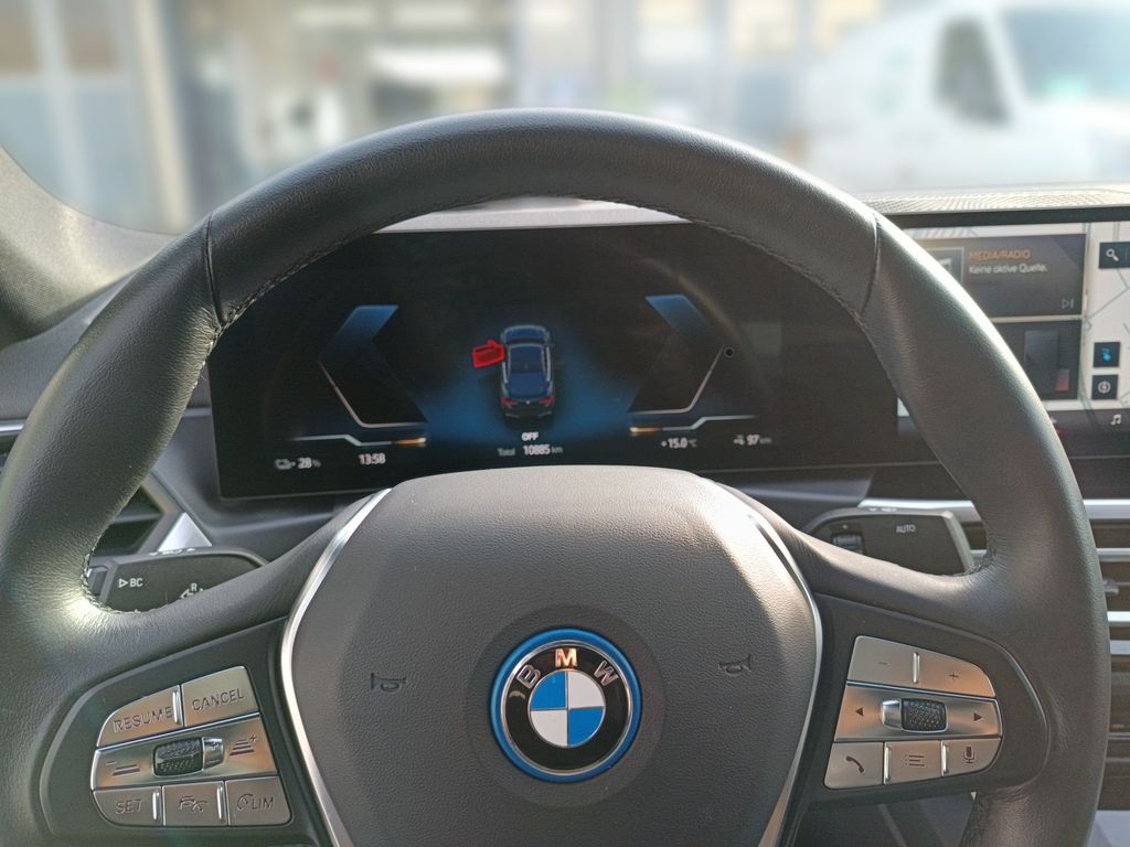 BMW i4 2023