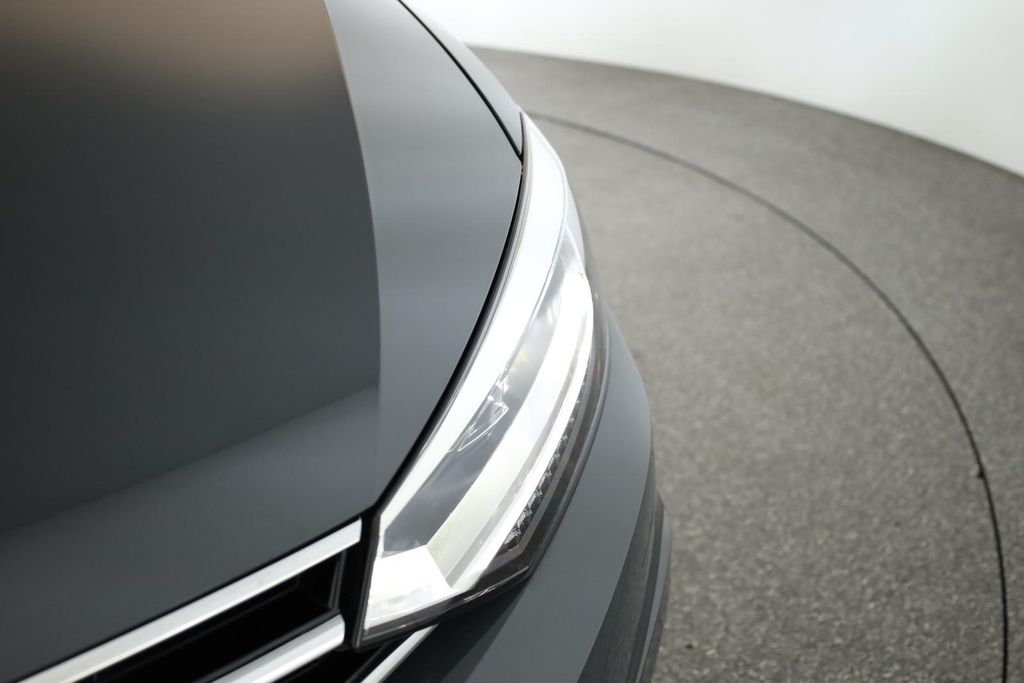 Volkswagen Touran 2025