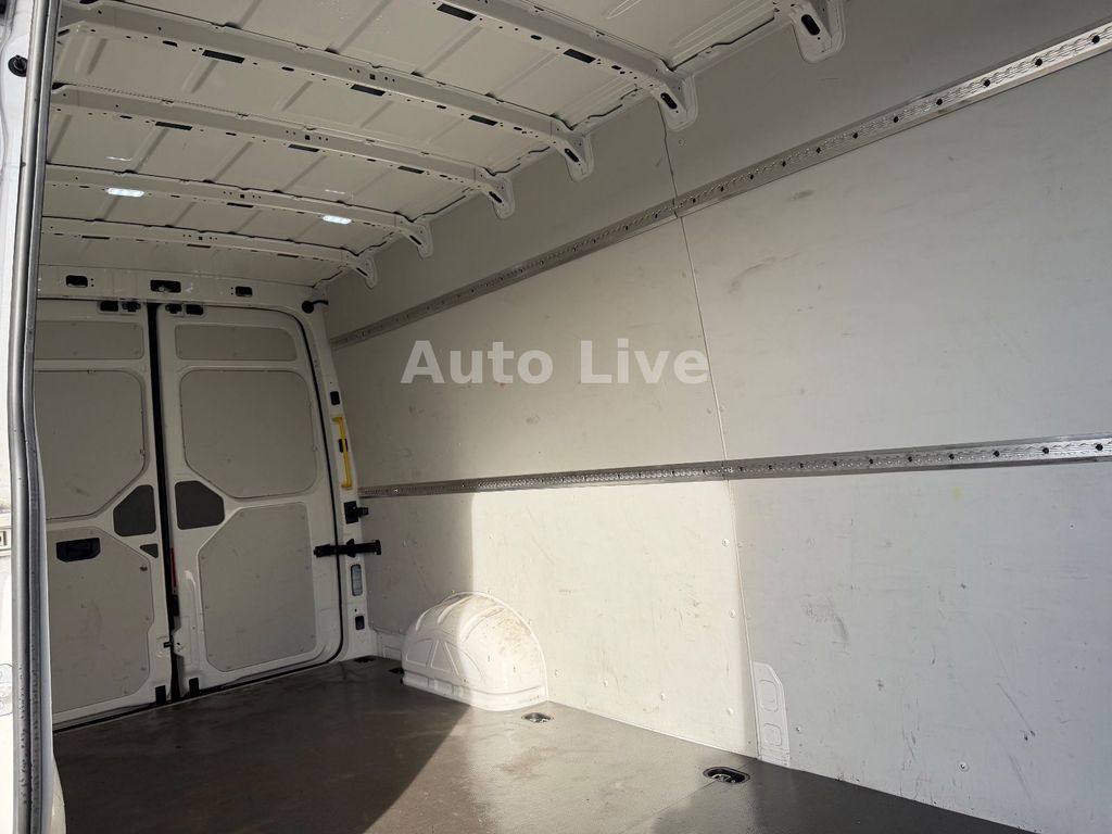 Volkswagen Crafter 2023