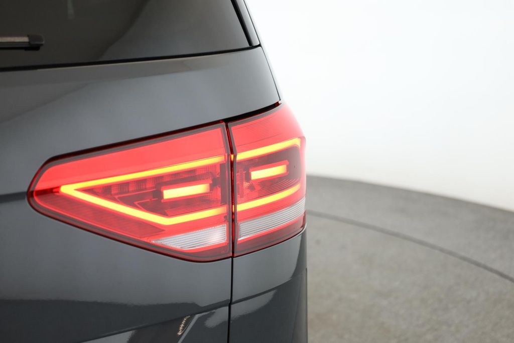 Volkswagen Touran 2025