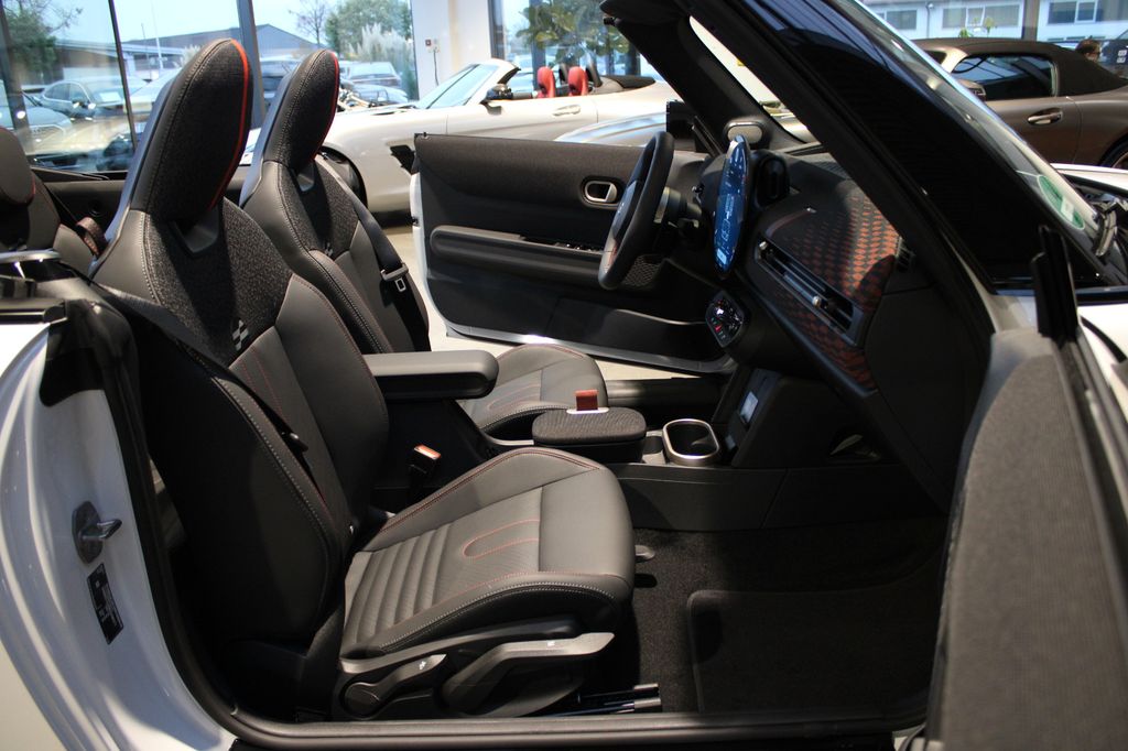 MINI John Cooper Works Cabrio 2025