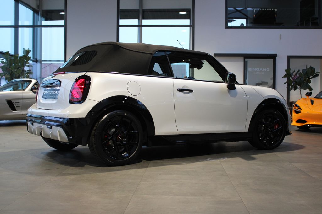 MINI John Cooper Works Cabrio 2025