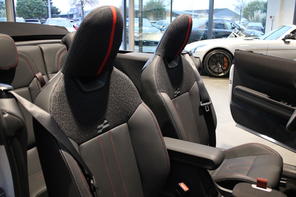 MINI John Cooper Works Cabrio 2025