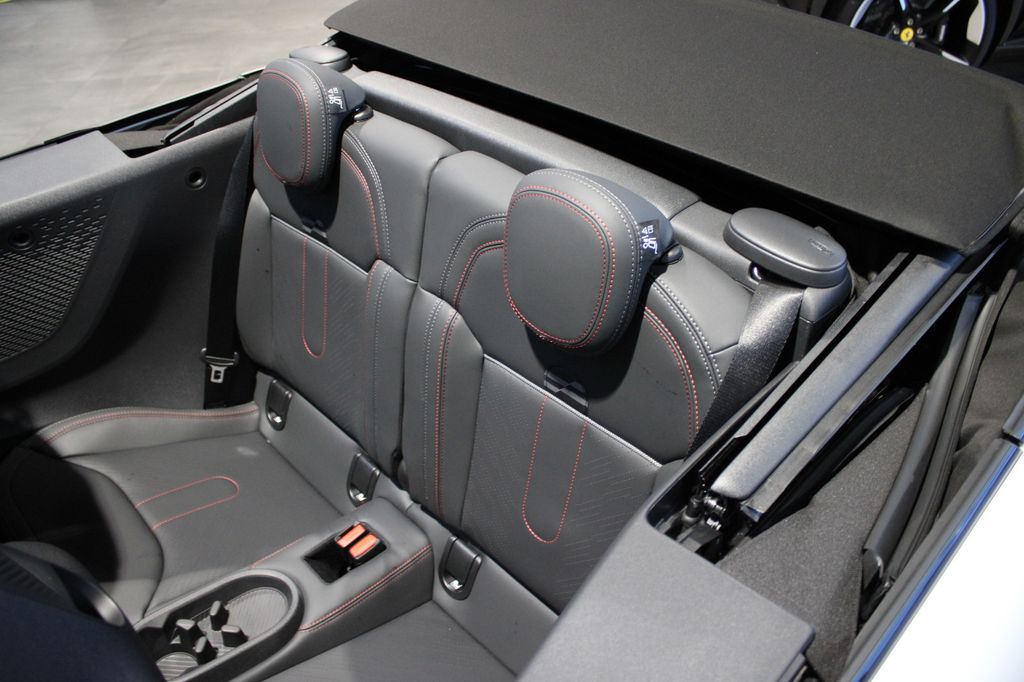 MINI John Cooper Works Cabrio 2025