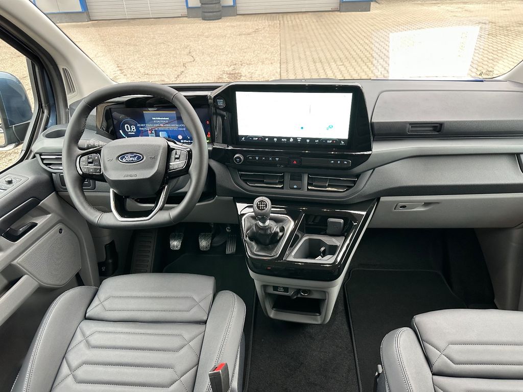 Ford Tourneo Custom 2025