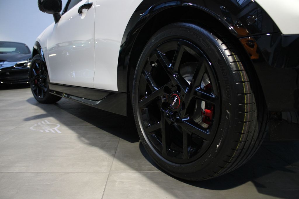 MINI John Cooper Works Cabrio 2025