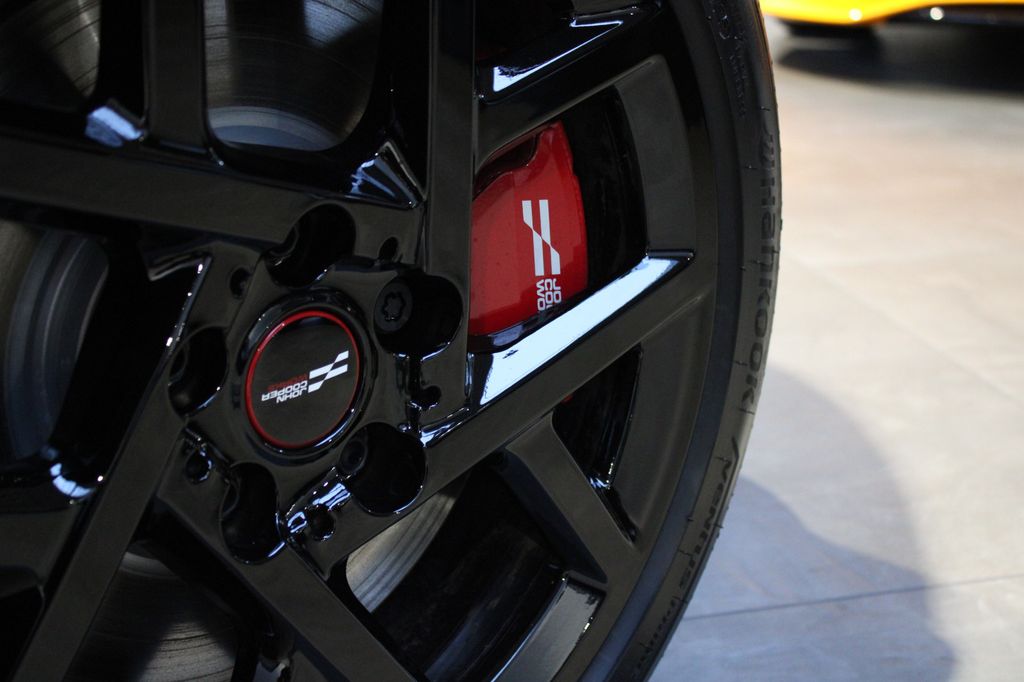 MINI John Cooper Works Cabrio 2025