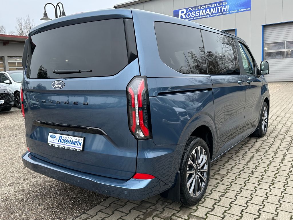 Ford Tourneo Custom 2025