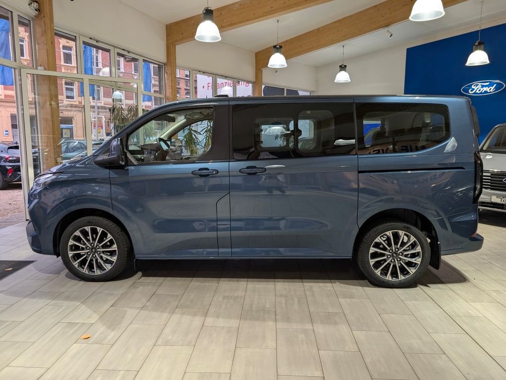 Ford Tourneo Custom 2025