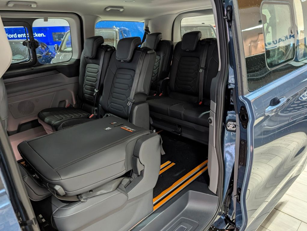 Ford Tourneo Custom 2025